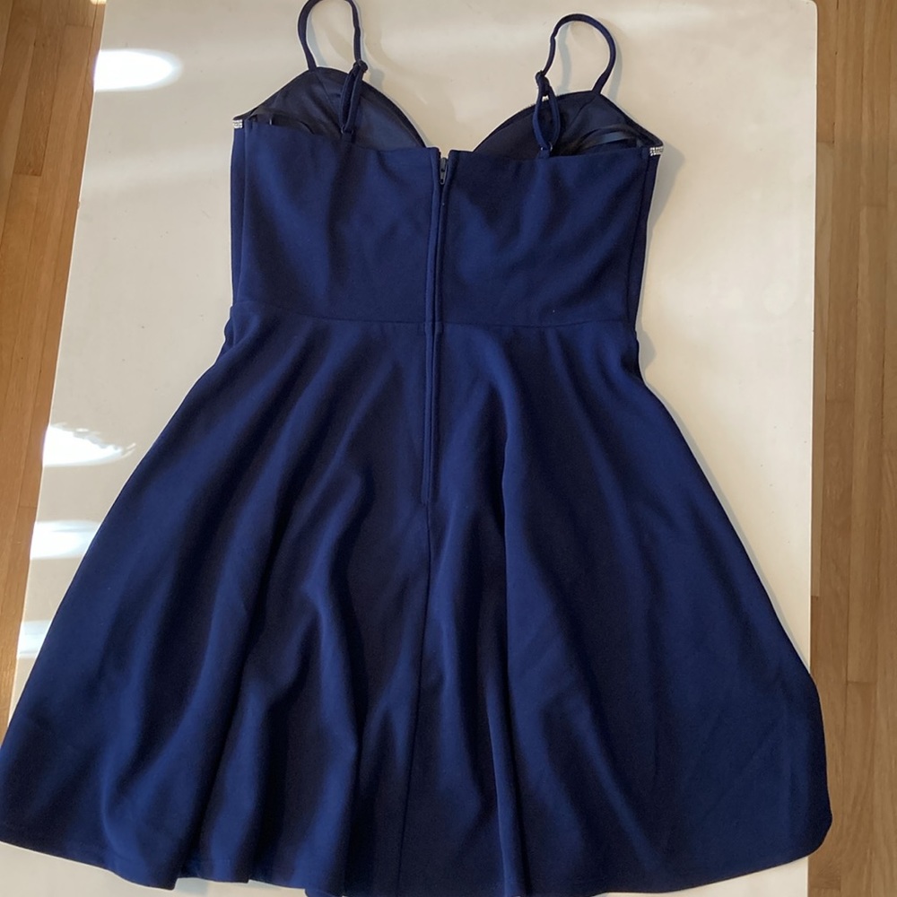NWOT City Vibe Rhinestone Trim Plunge Fit-And-Flare Mini Dress Juniors Navy - Picture 4 of 5